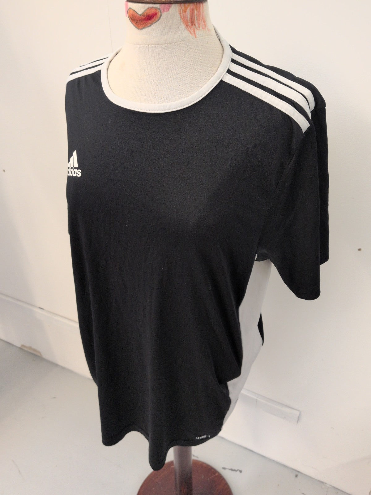 Adidas Large Black With White Trim Short Sleeve T-shirt