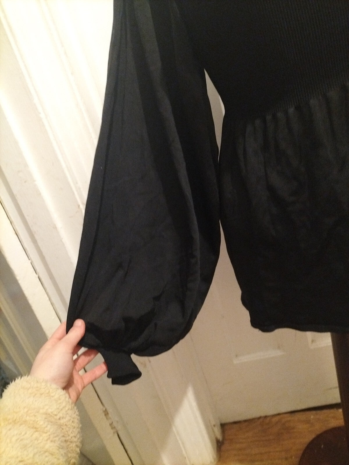 Ladies H+M Size 8/10 Black Long Sleeved Heavy Dress