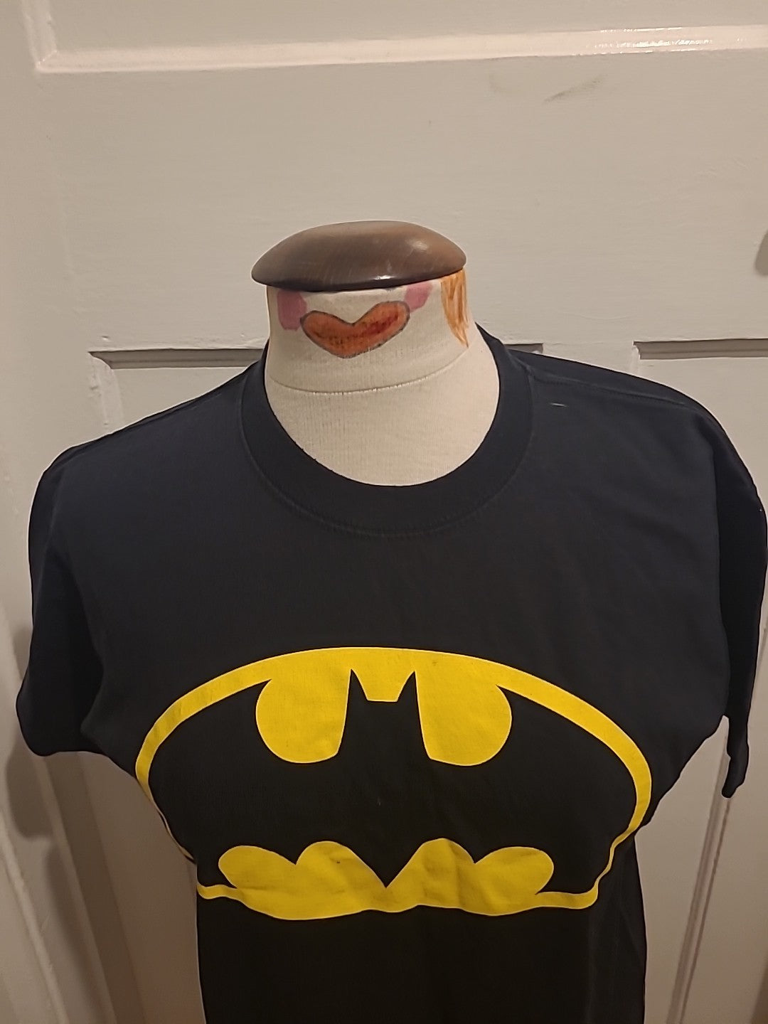 Mens Fruit Of The Loom Size Small Batman Short Sleeved Tshirt
