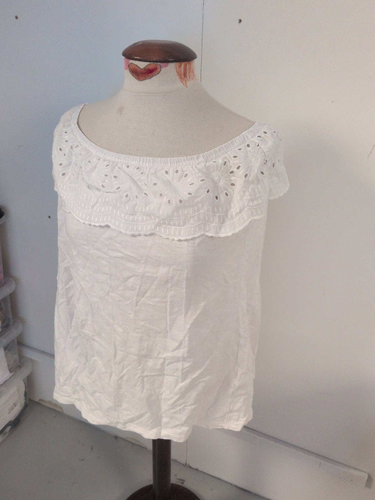 George 18 White Sleeveless Patterned Neck Area Blouse