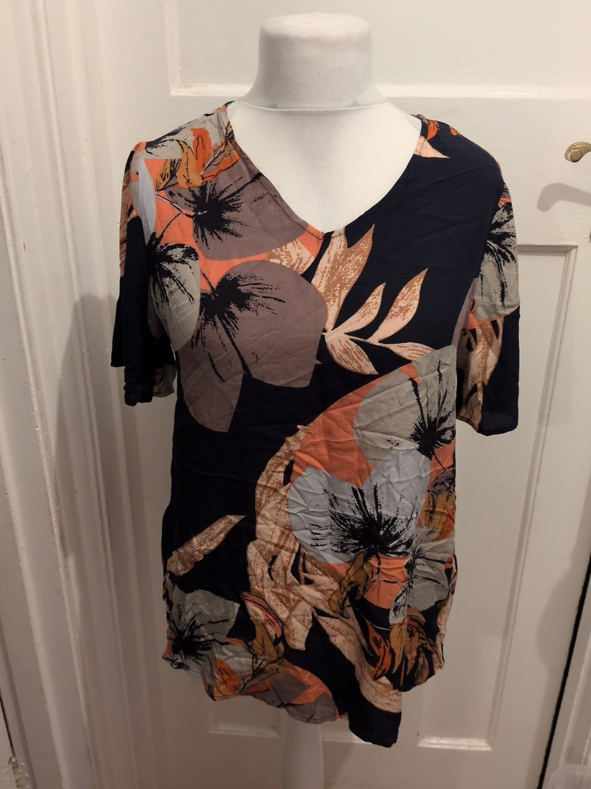 Apricot 10 Navy Floral Short Sleeve Blouse