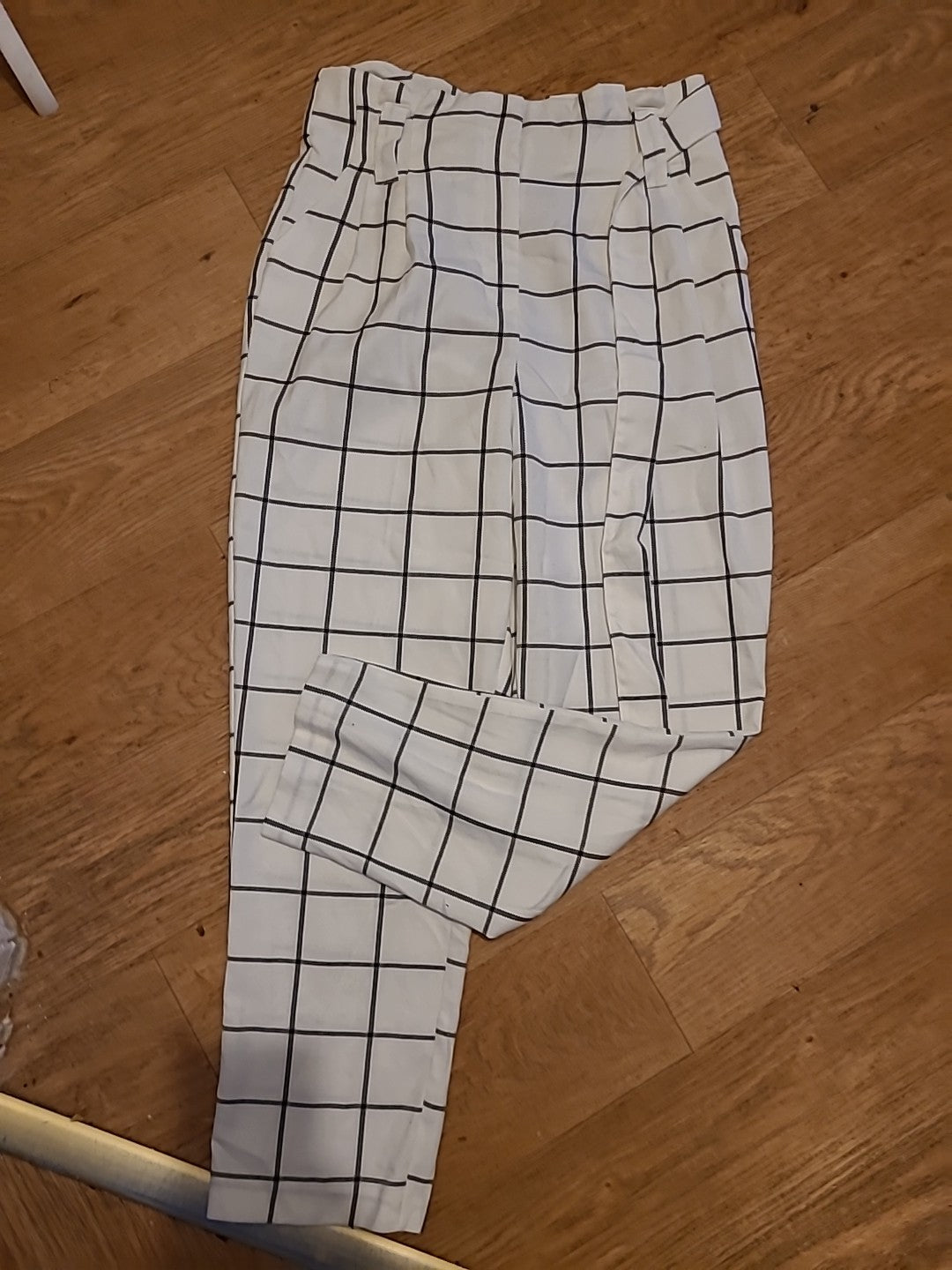 Ladies Primark Size 12 Belted Check White Trousers