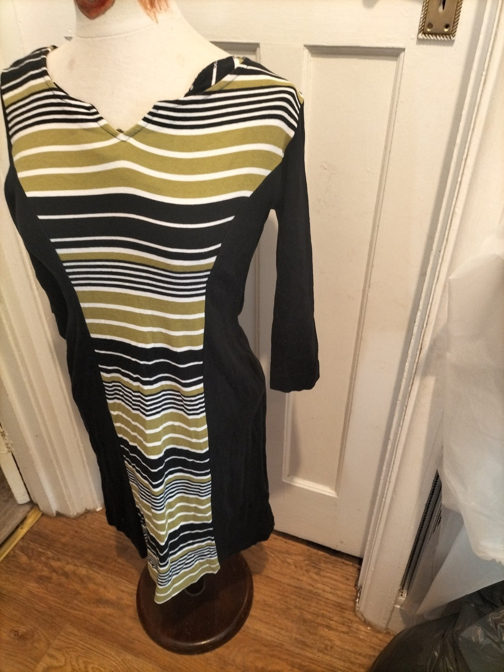 Ladies Adini Size Small Khaki/Black Mid Sleeved Dress