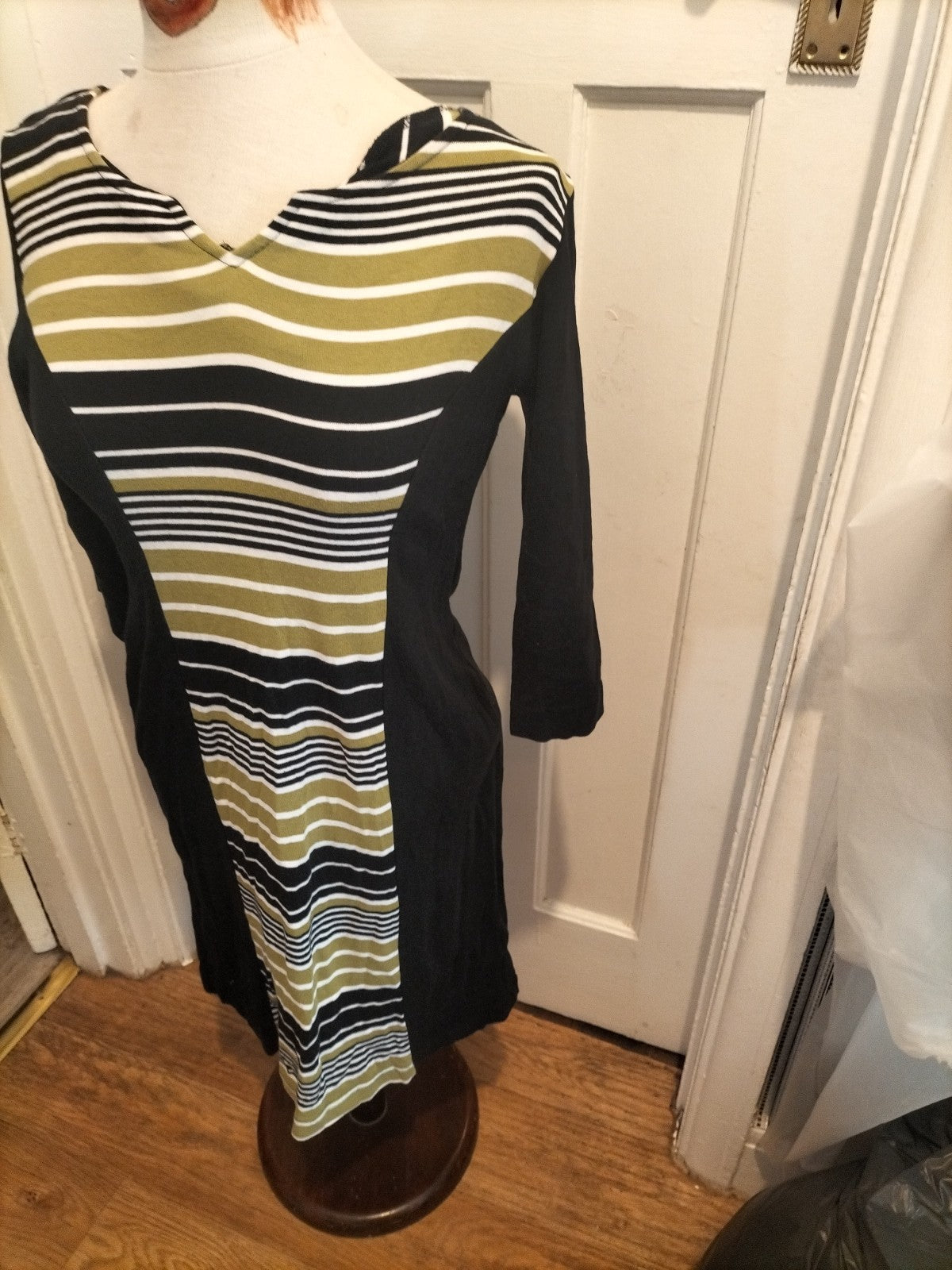 Ladies Adini Size Small Khaki/Black Mid Sleeved Dress