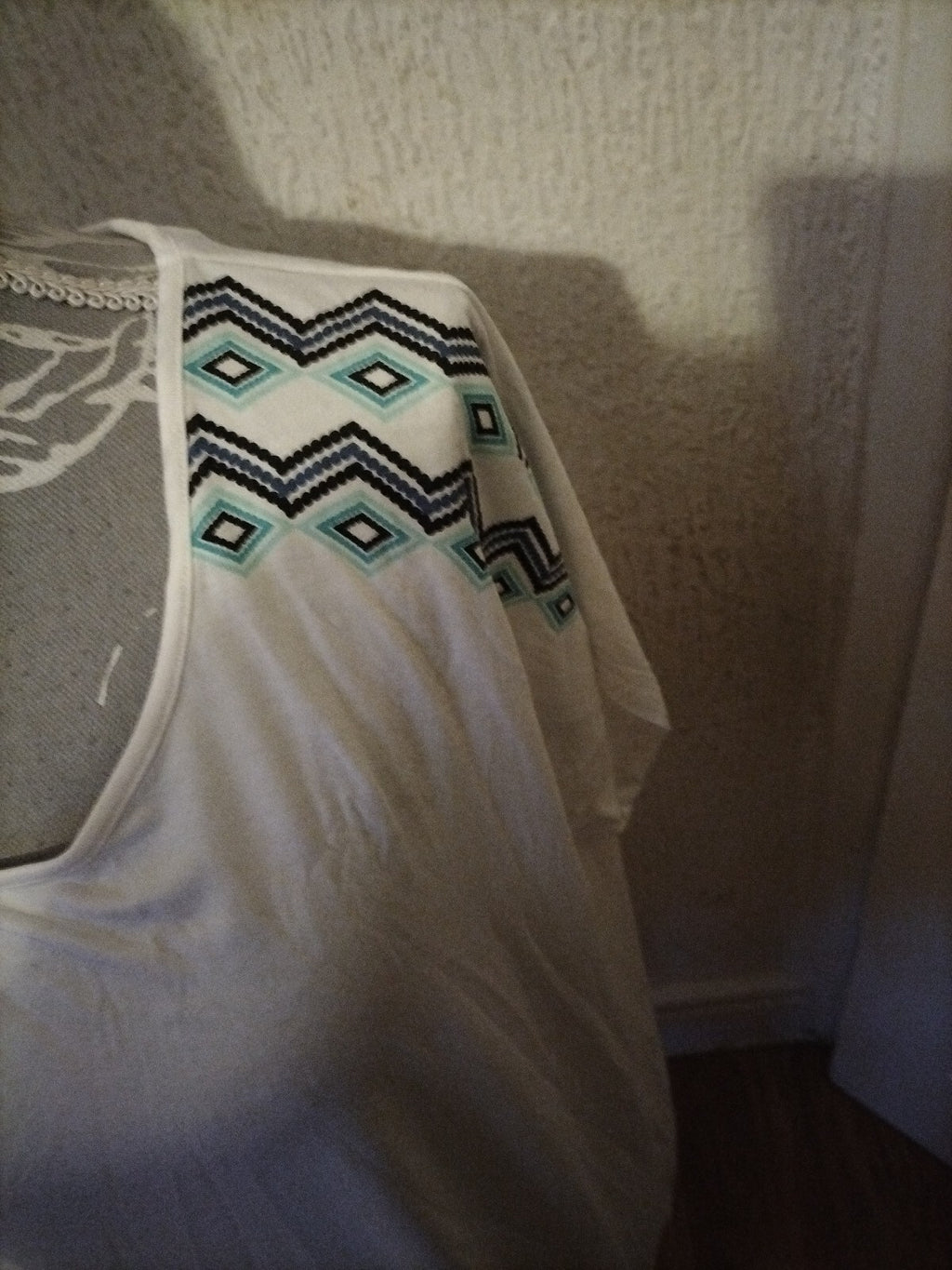 Ladies Esmara Size Large White Short Sleeve Blouse