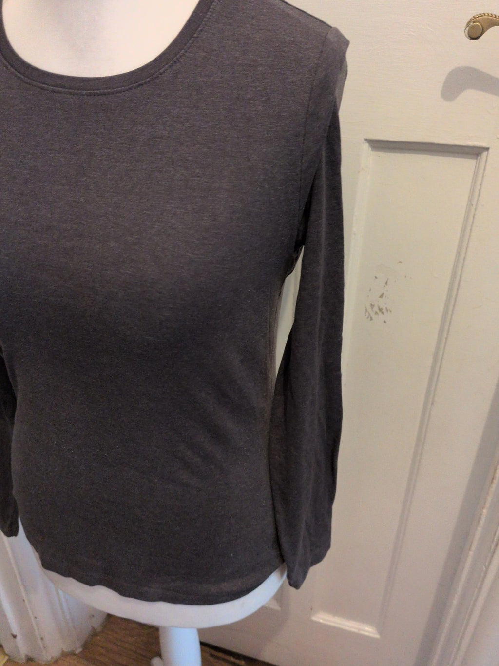 Nutmeg 10 Grey The Fitted T-shirt Long Sleeve