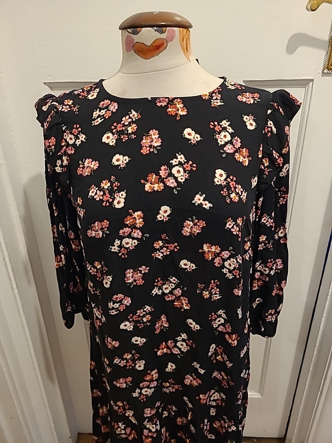 Ladies New Look Size 16 Black With Rose Pink Mid Sleeved Dress