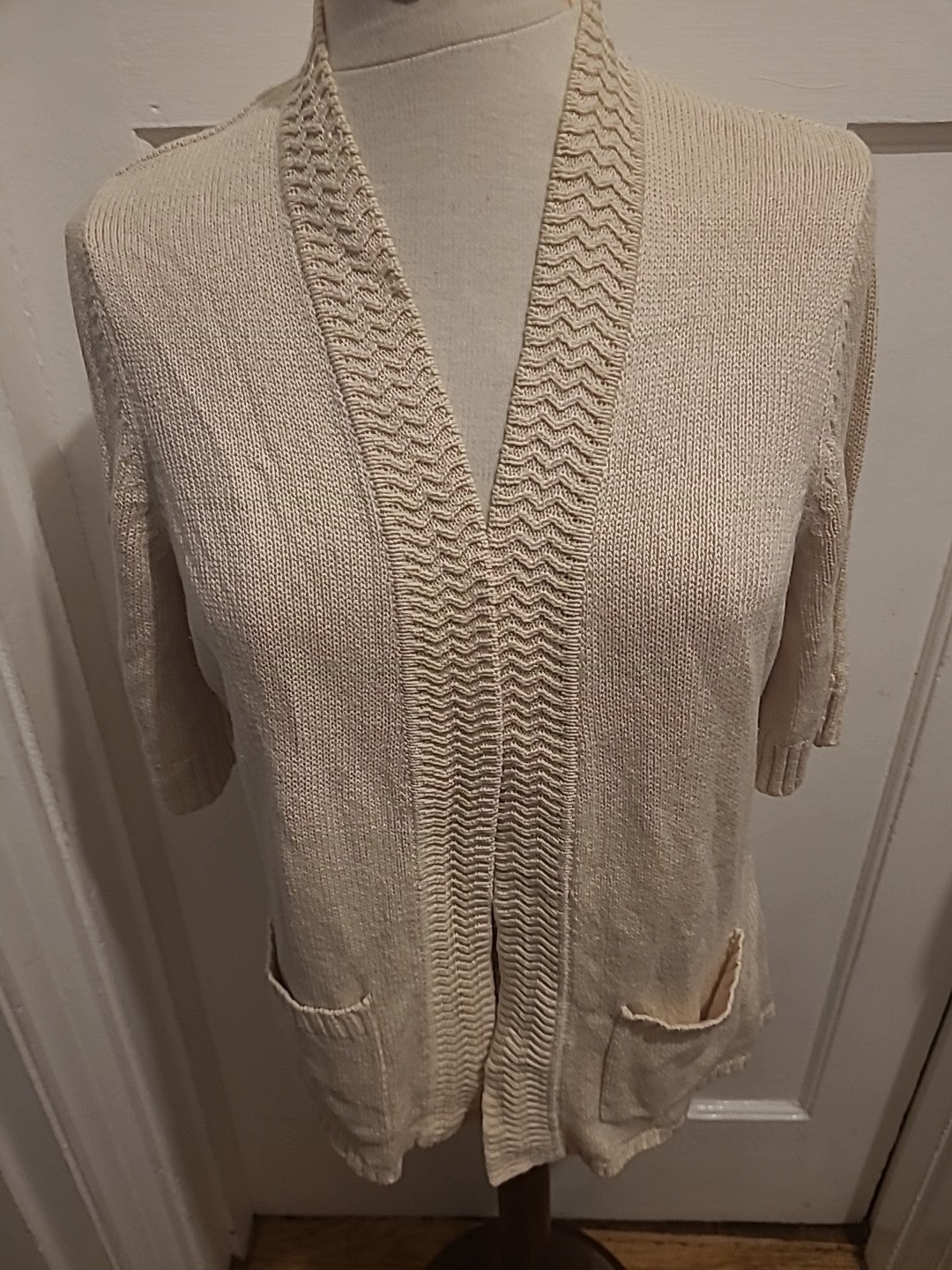 Ladies E-Vie Size 16 Light Beige Short Sleeved Cardigan