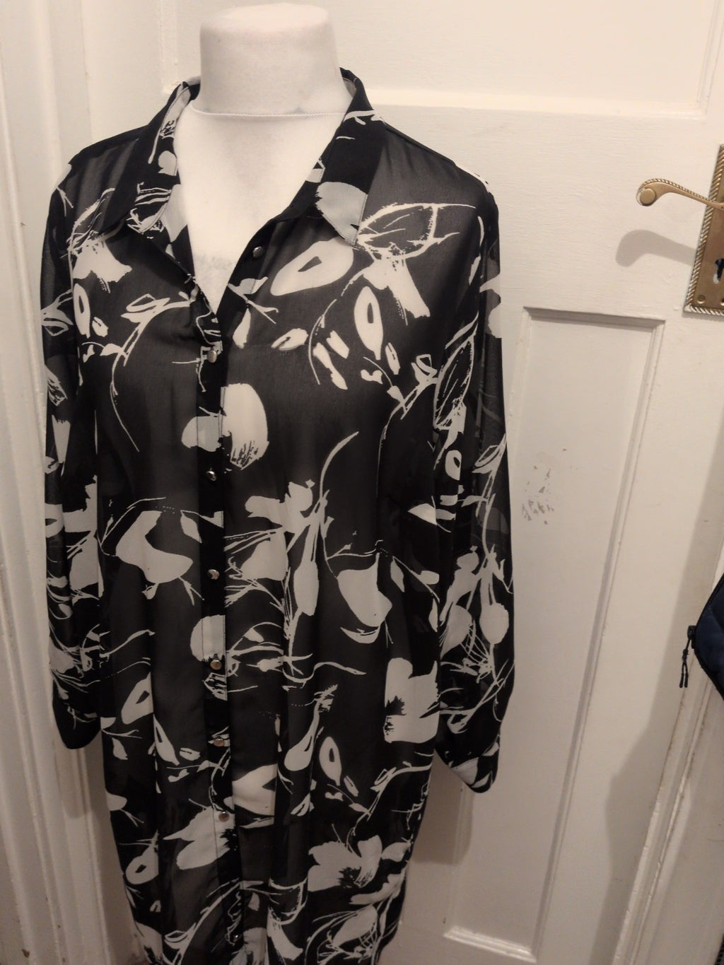 XL Black And White Semi See Through Long Sleeve Shirt Dress