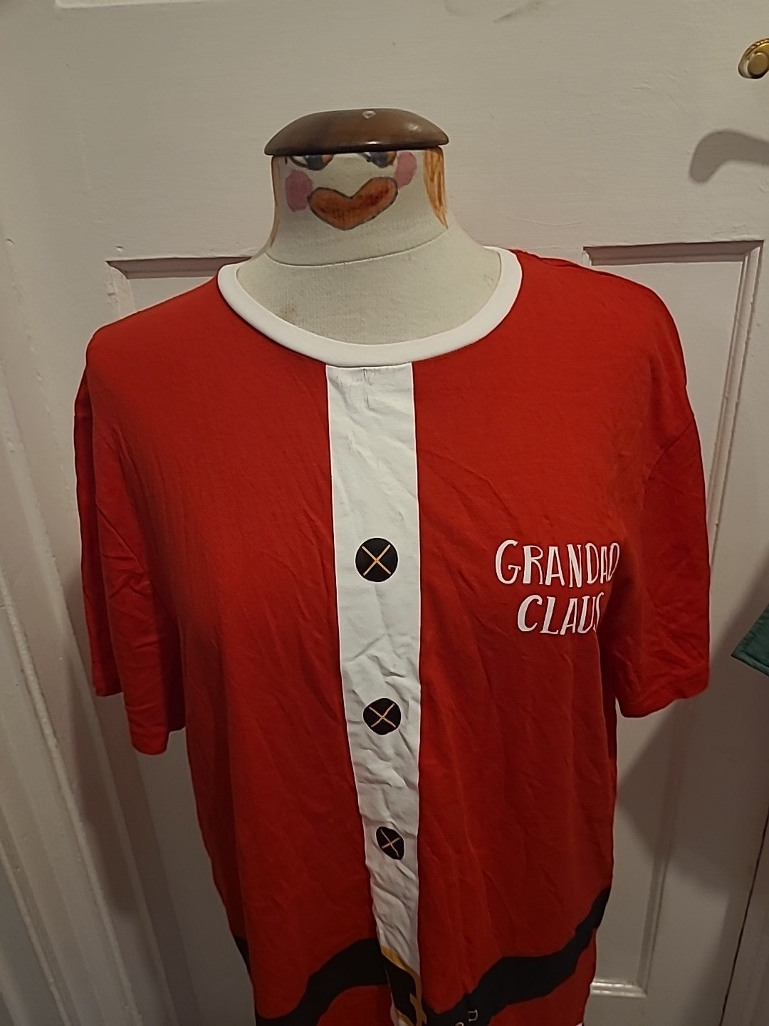 Mens Size Large "Grandad Claus" Tshirt