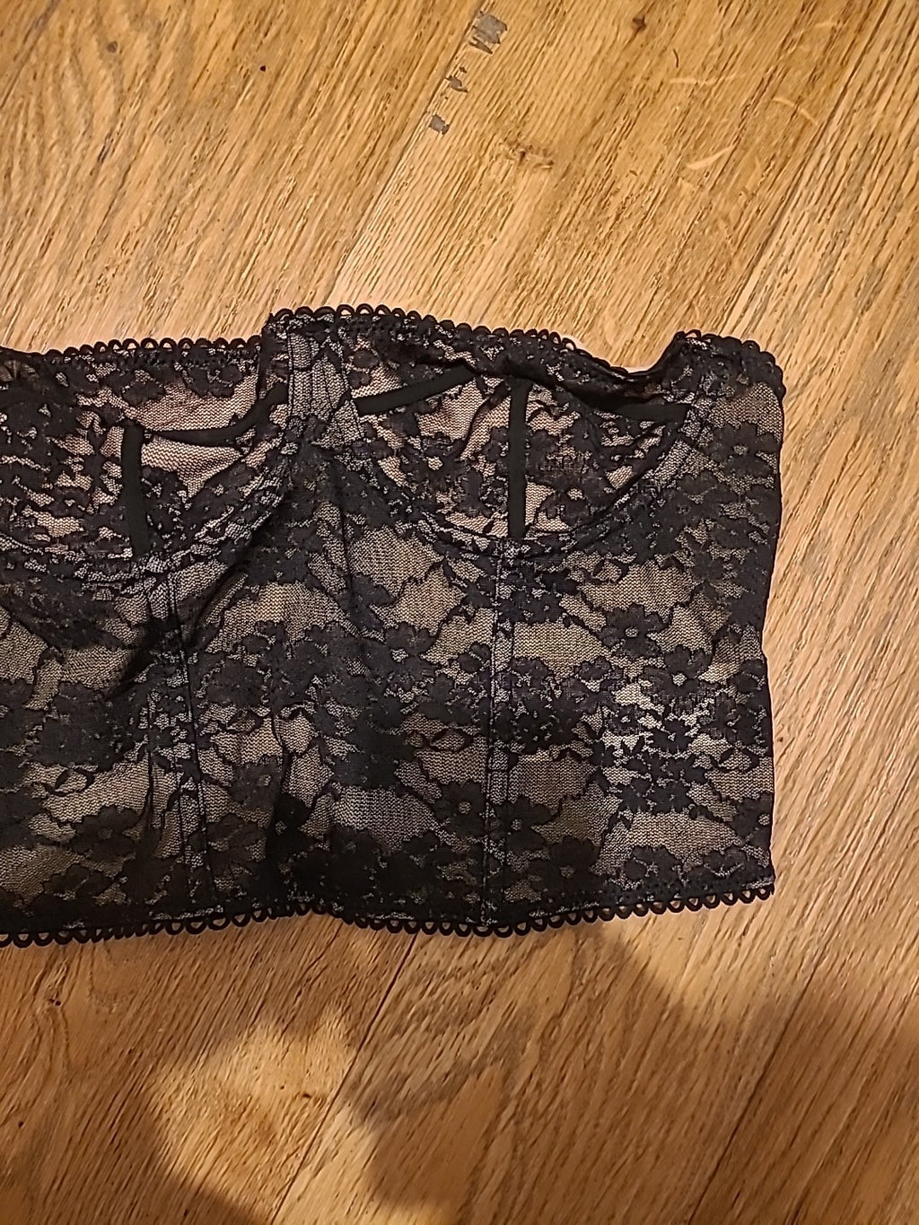 Ladies Shein Size Medium Black Lace Boned Bralette