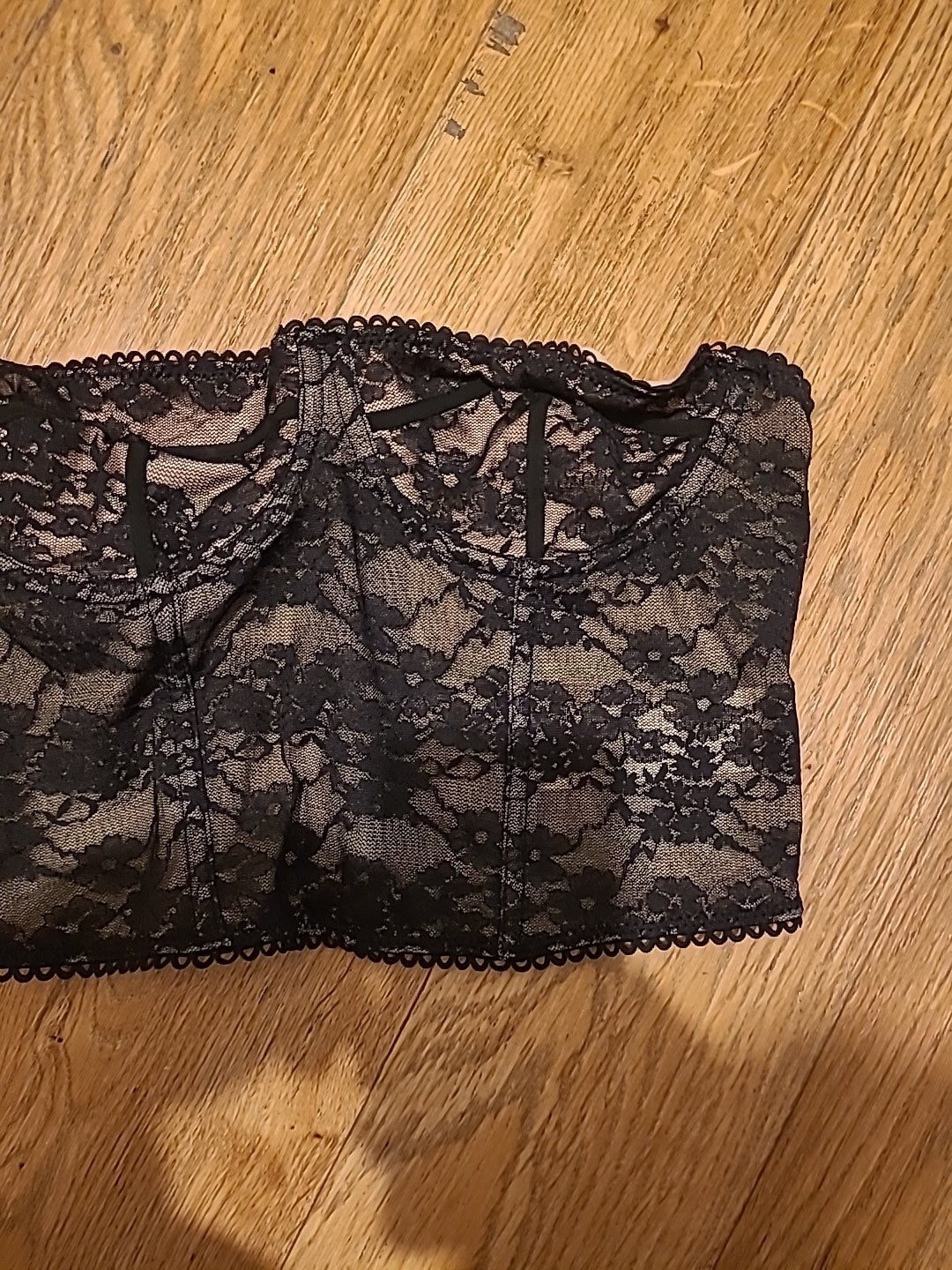 Ladies Shein Size Medium Black Lace Boned Bralette