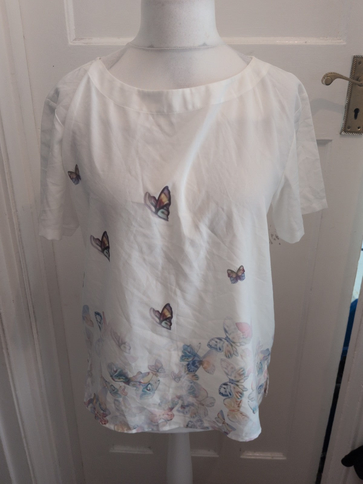 Brand New Tendency Medium White Butterfly Short Sleeve Blouse