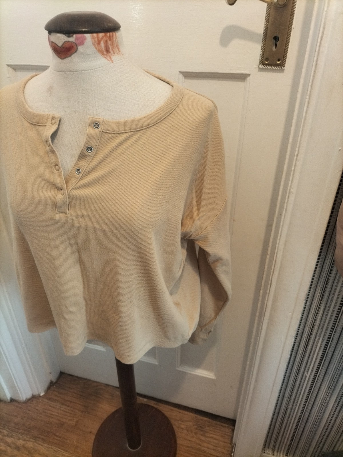Ladies Primark Size 12-14 Brown Long Sleeved Oversized Tshirt