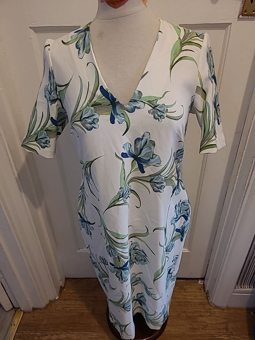 Ladies Marks And Spencer Size 14R White Green Blue Floral Short Sleeved Long...