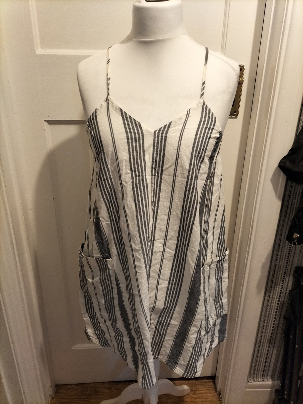 Ladies Debenhams Size Small Grey And White Striped Sleeveless Top