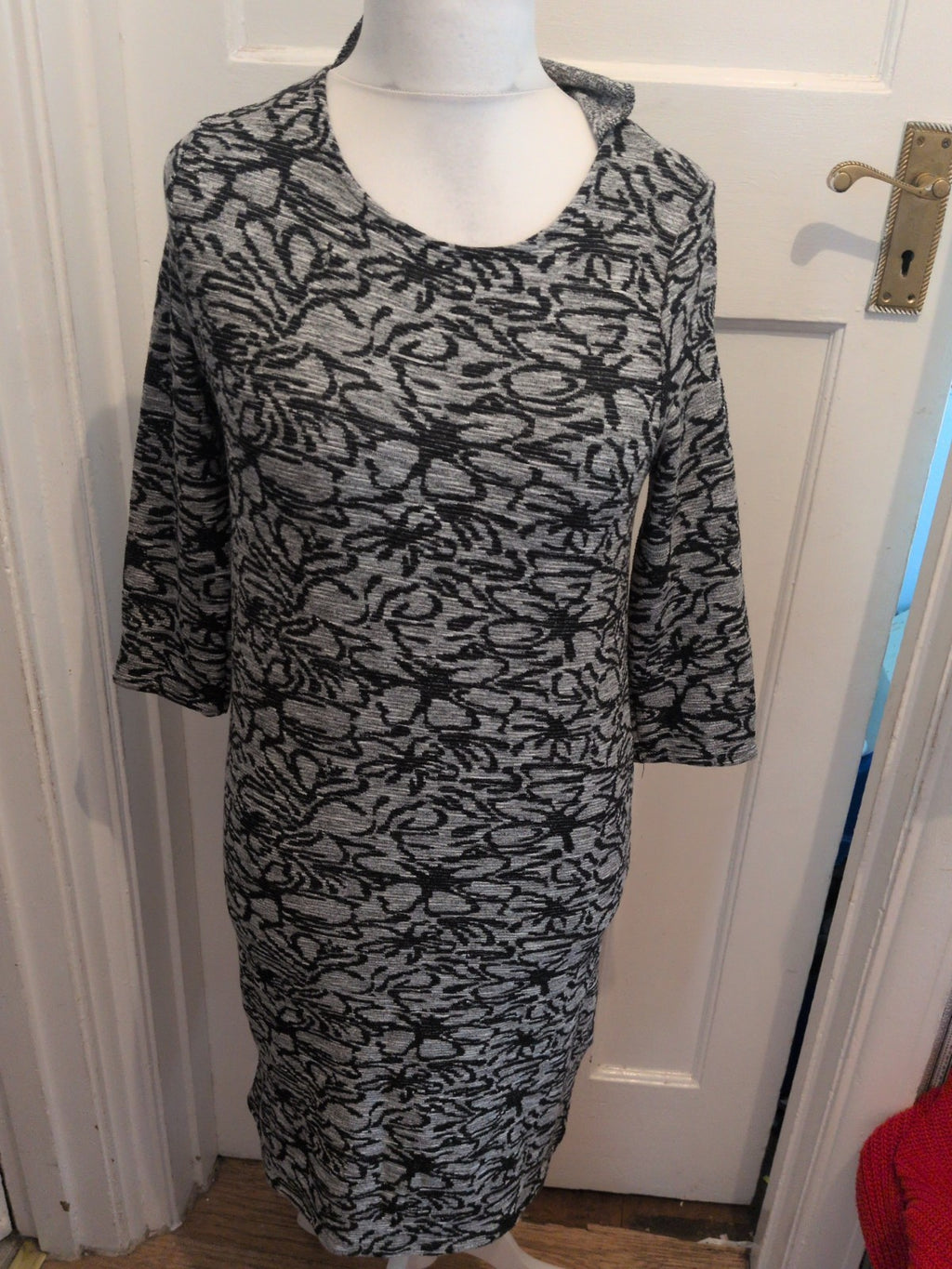 Tu 8 Grey And Black Patterned 3/4 Sleeve Dress