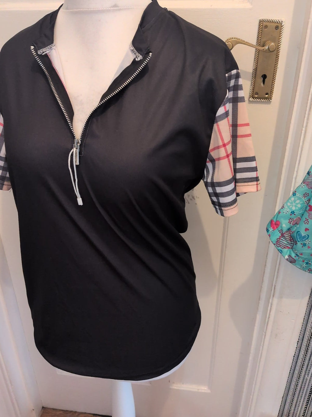 Duval Medium Black With Check Sleeve Semi Zip T-shirt