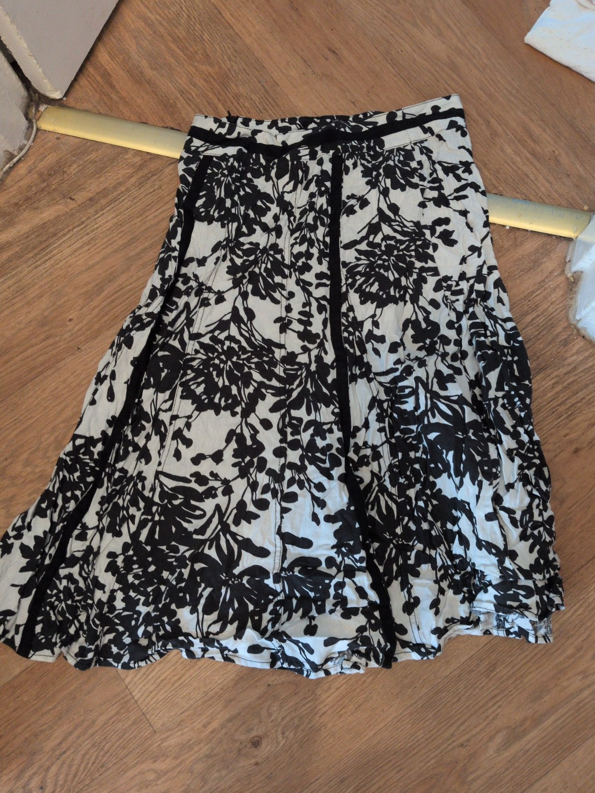 Maine New England 10 Black And White Midi-long Skirt