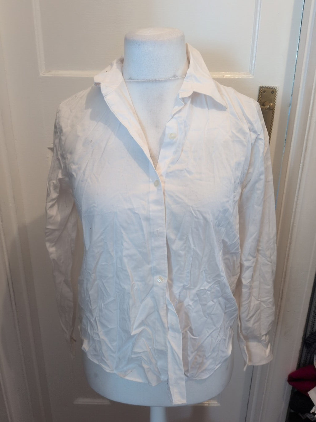 Ladies Chaps Classic Petite Size Medium White Long Sleeve Blouse