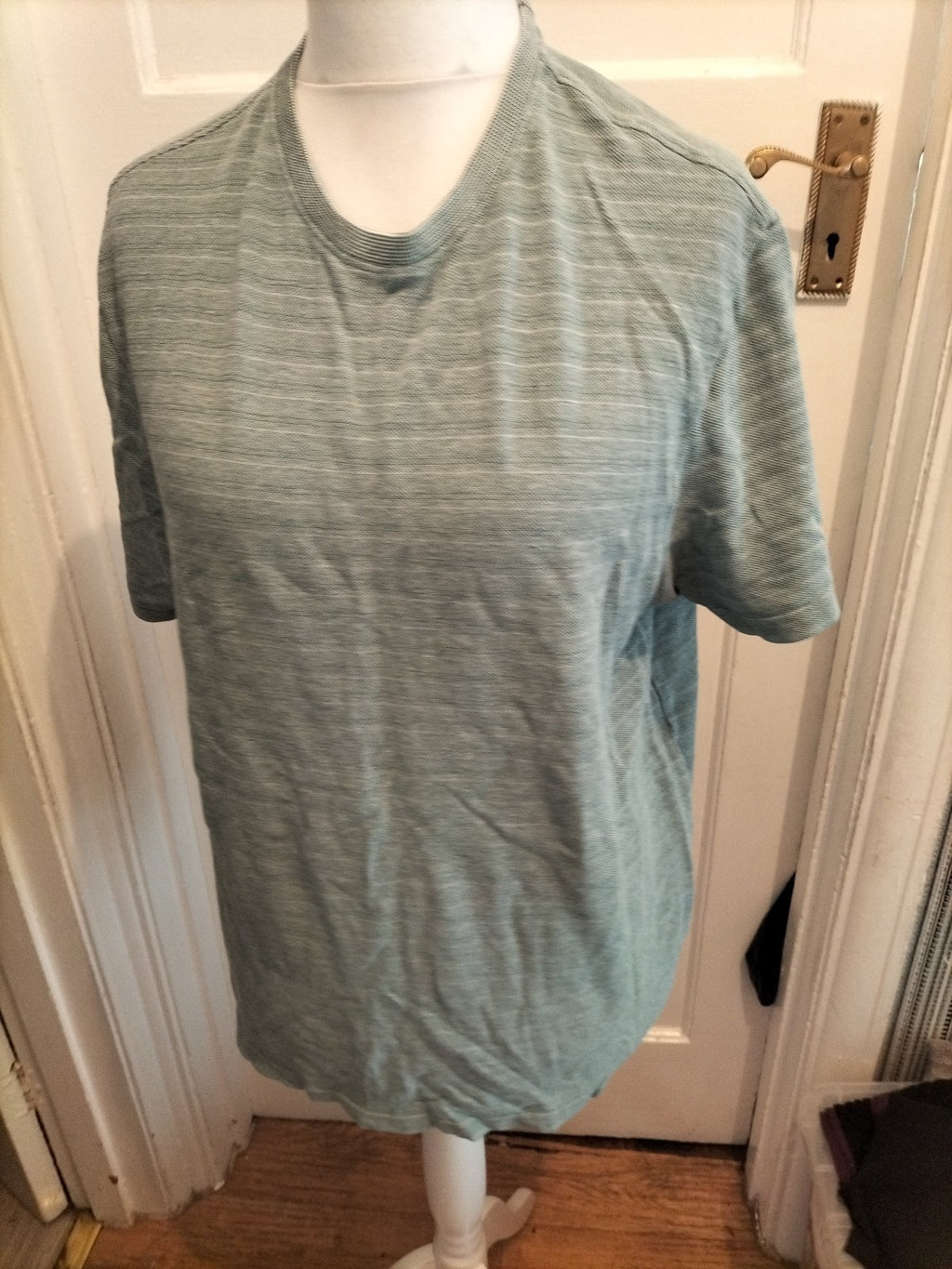 George XL Pale Green Fleck T-shirt Small Hole On Back