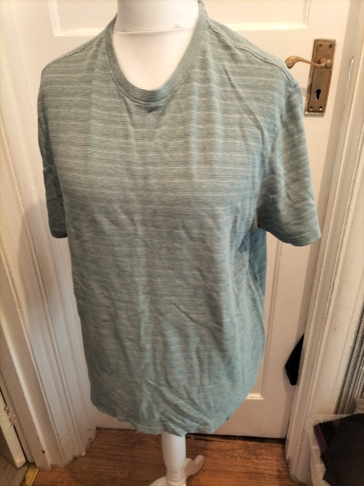 George XL Pale Green Fleck T-shirt Small Hole On Back