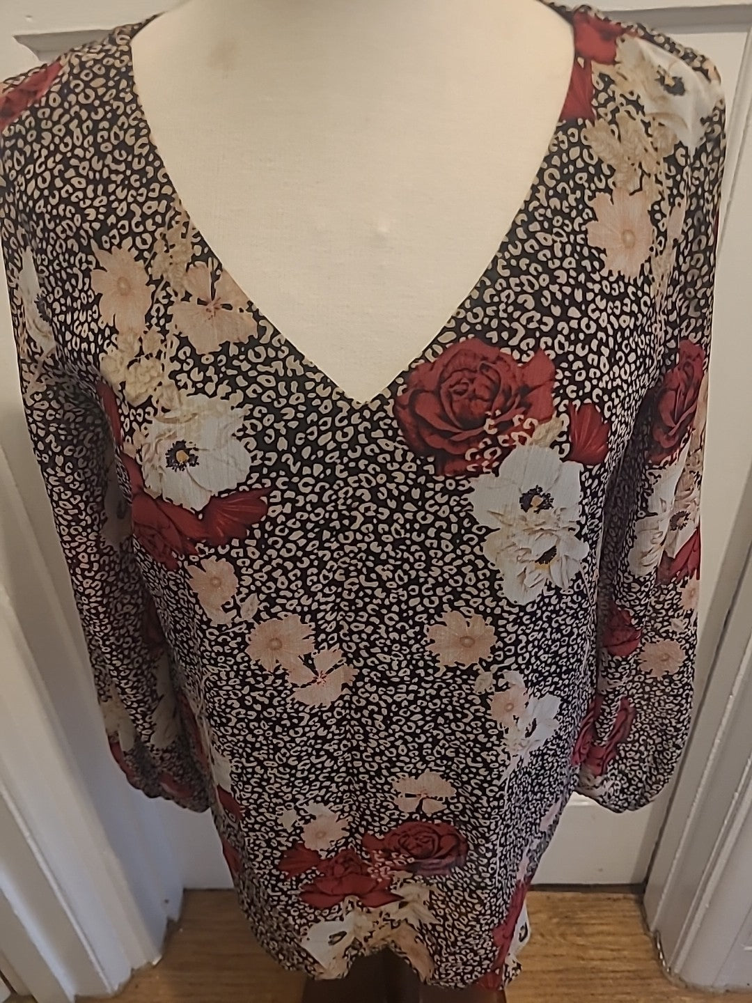 Ladies Wallis Size 12 Multi Speckled Floral Long Sleeved Blouse
