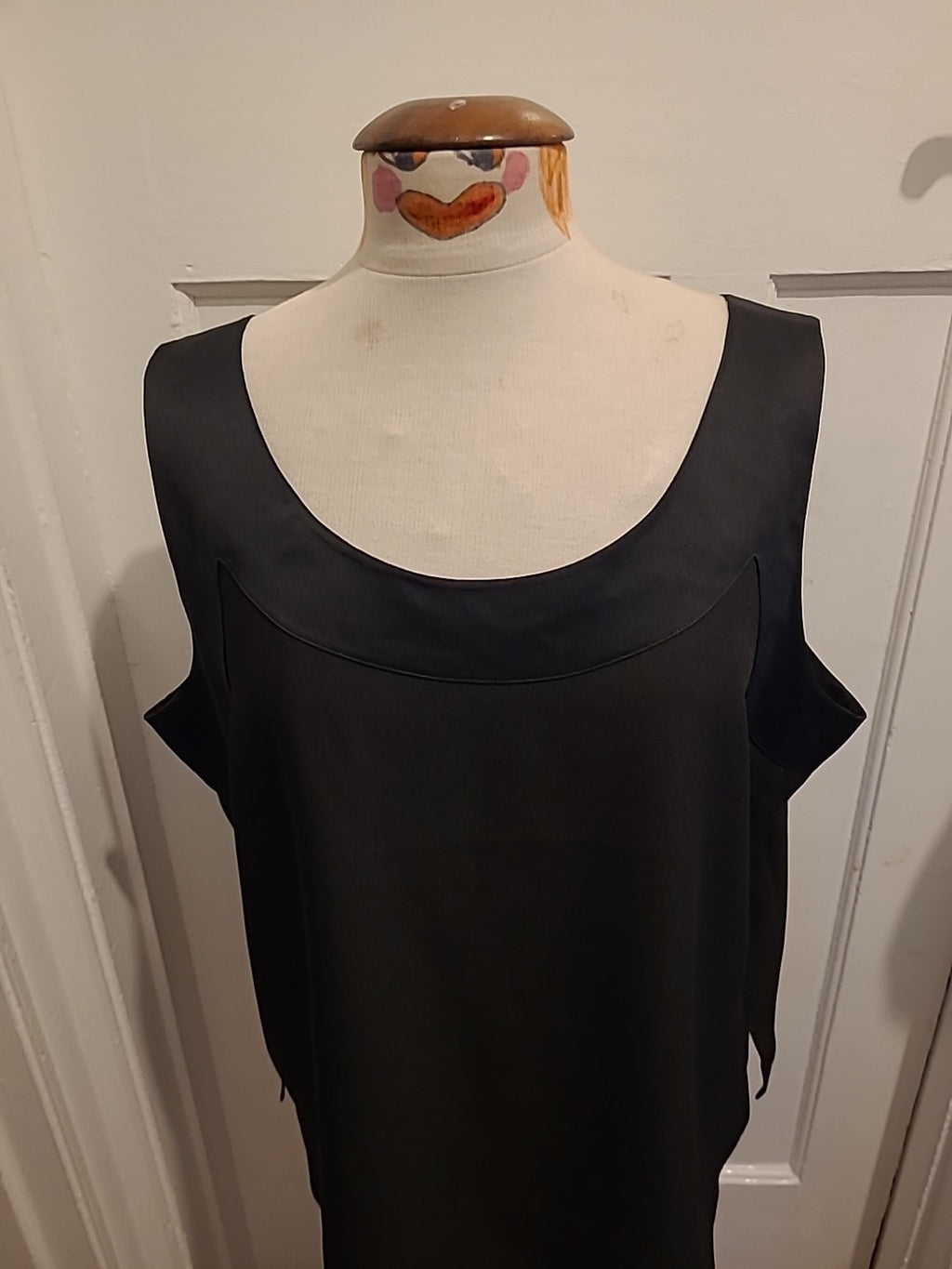 Ladies Condici Size 22 Black Sleeveless Vest Top