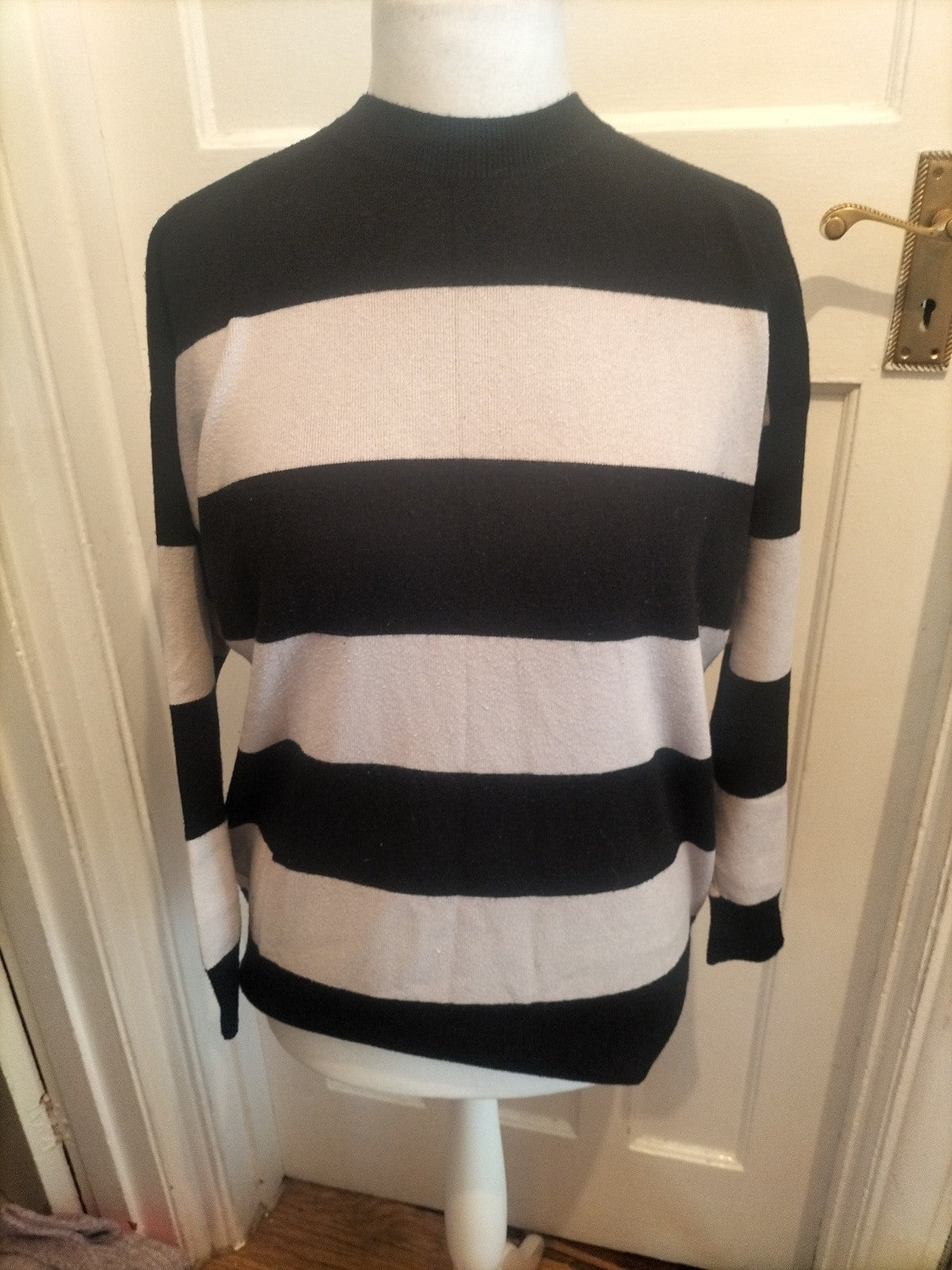 Ladies George Size 8-10 Black And Grey Long Sleeved Jumper