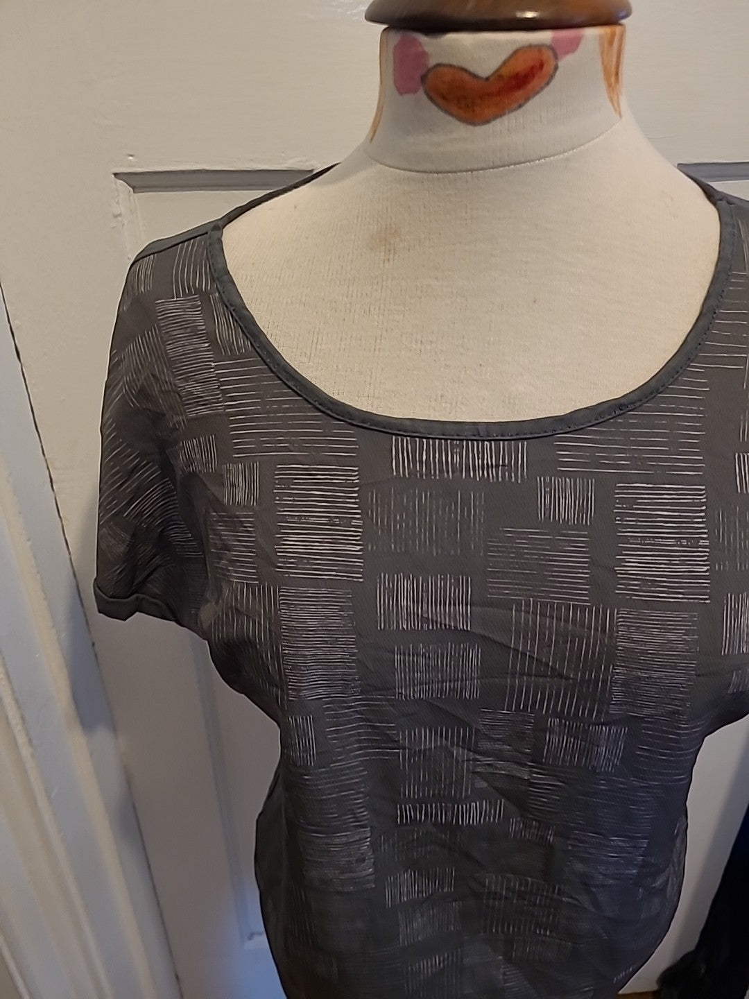 Ladies Viz.A.Viz Size 12/14 Grey Toned Short Sleeved Tshirt