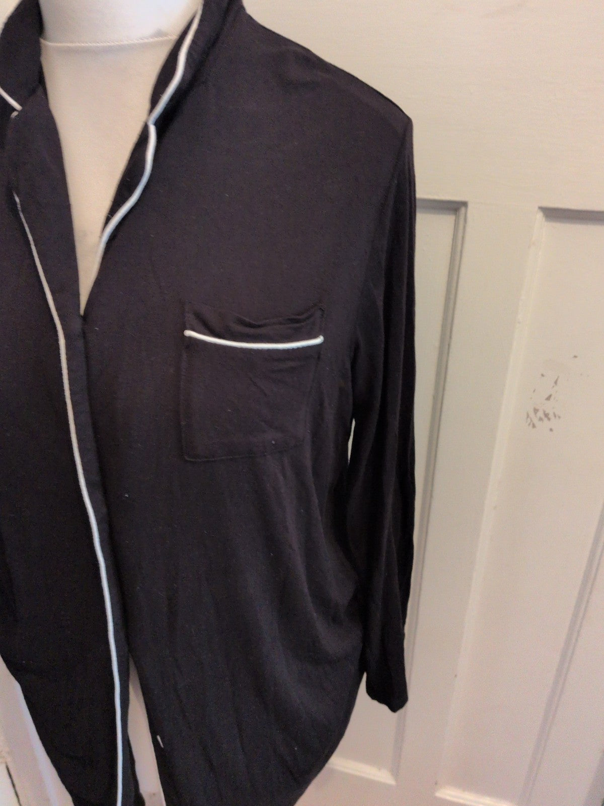 Ladies F&F Small Black With White Trim Long Sleeve Night Shirt