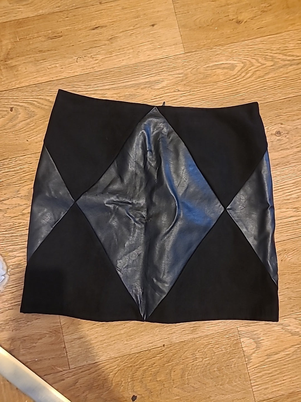 Ladies Oasis Size 12 Black Pleather Mix Skirt