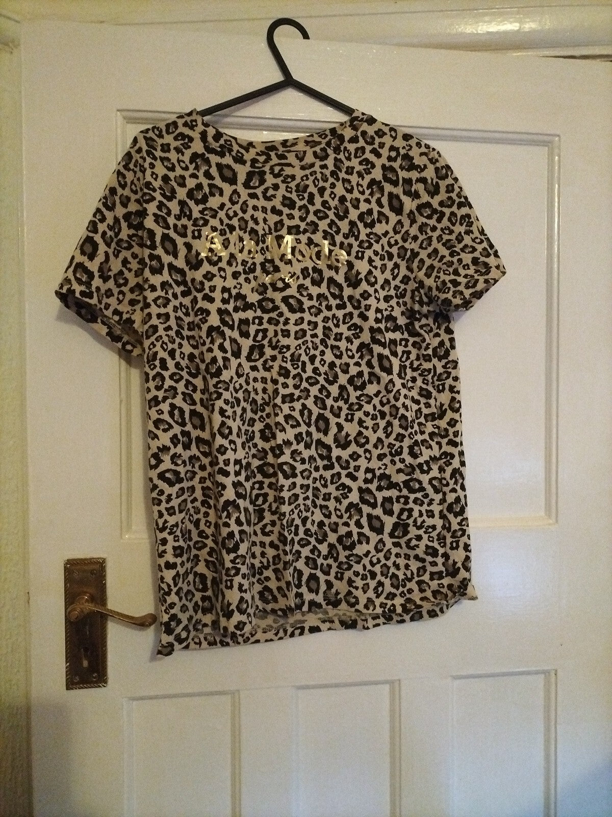Ladies F+f Size 8 Leopard Print Short Sleeved Blouse