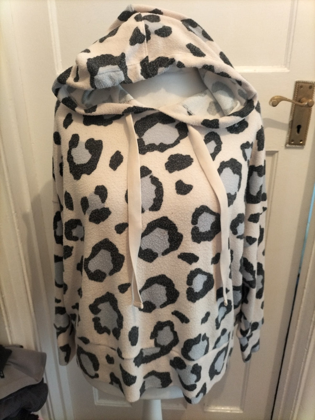 Ladies Tu Size 18 Petite Bobbling Heavy Animal Print Pullover Nightwear Hoodie