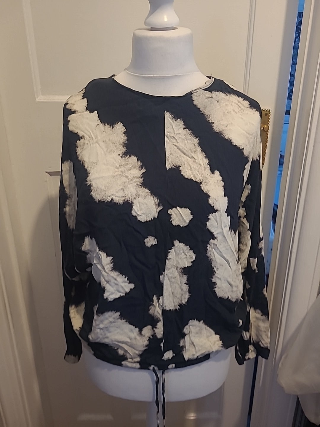 Ladies Primark Size 12-14 Grey/White/Black Half Sleeve Blouse