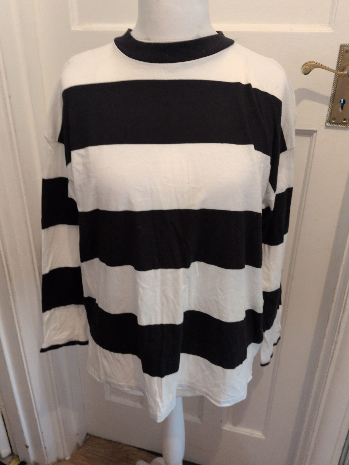 New Look 14 Black And White Stripe Long Sleeve T-shirt