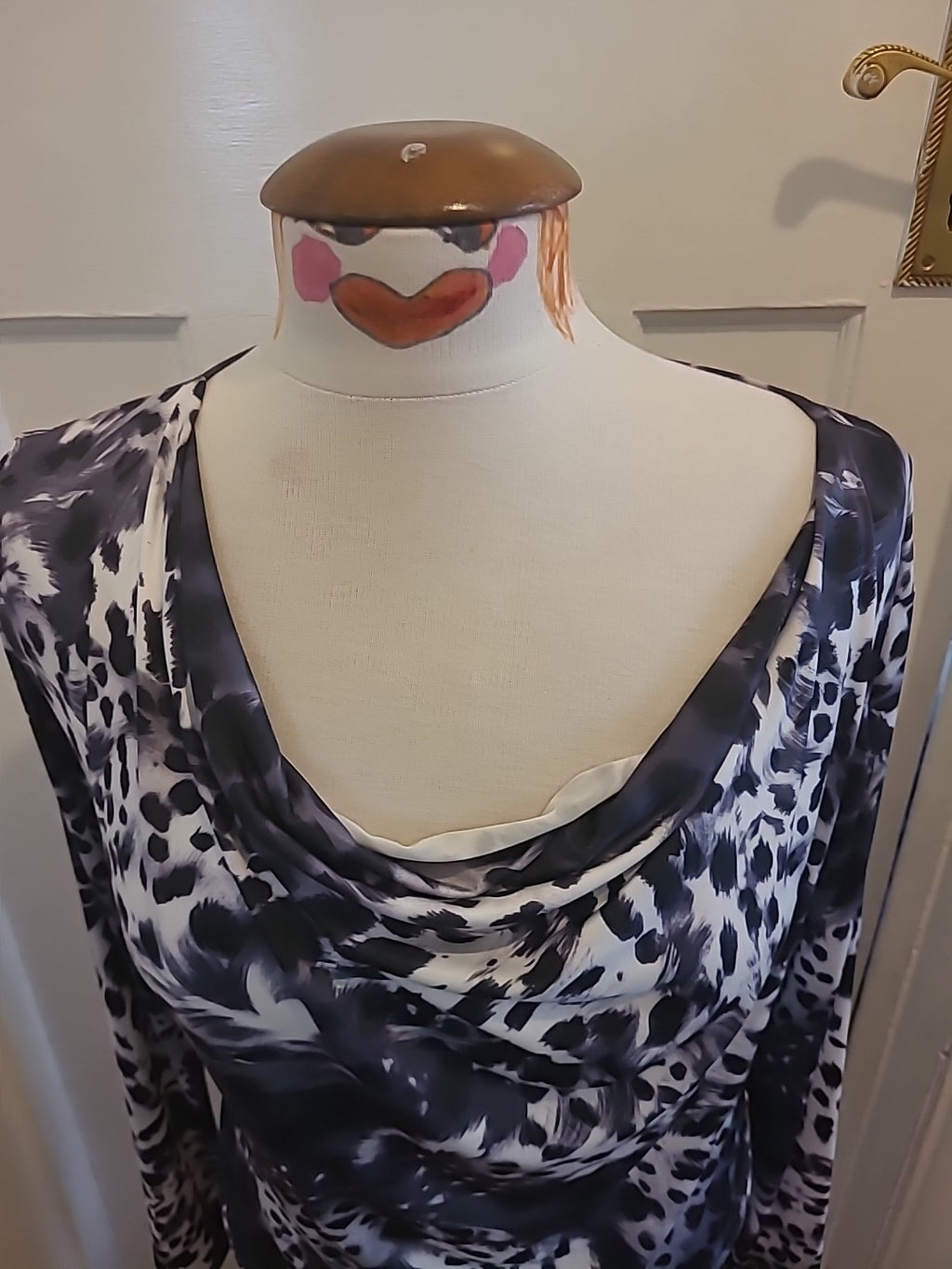 Ladies Jami Size Medium Animal Print Ruched Side Long Sleeved Dress