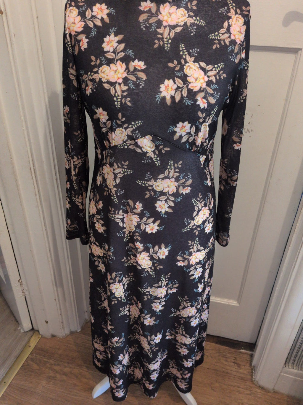 Ladies Size Medium Black Floral Slight See Through Long Sleeve Dress