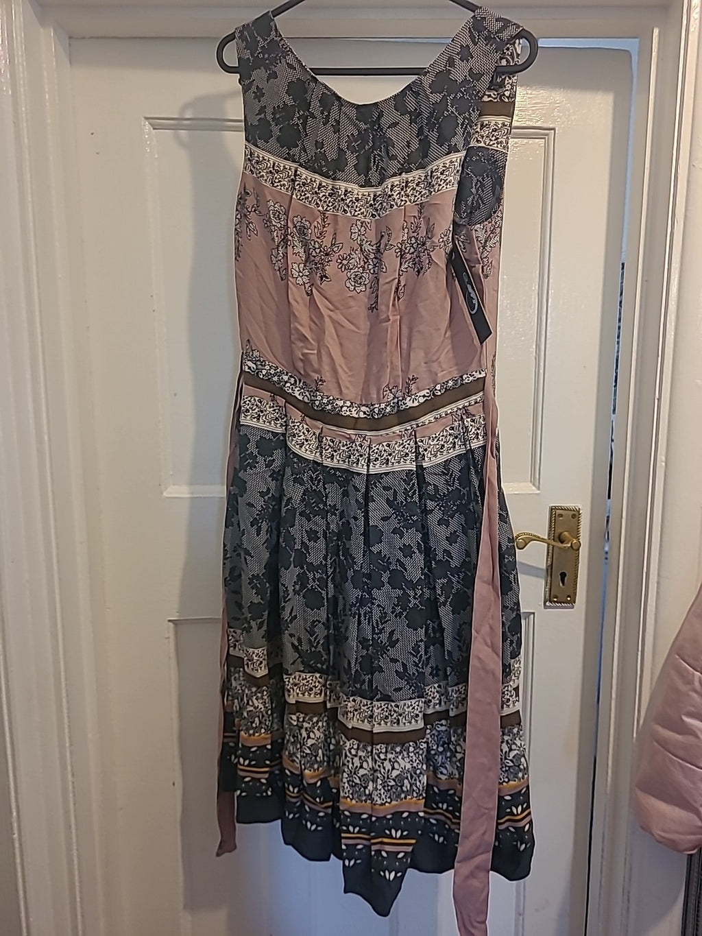 Ladies Blue Chameleon Size Medium Sleeveless Dress