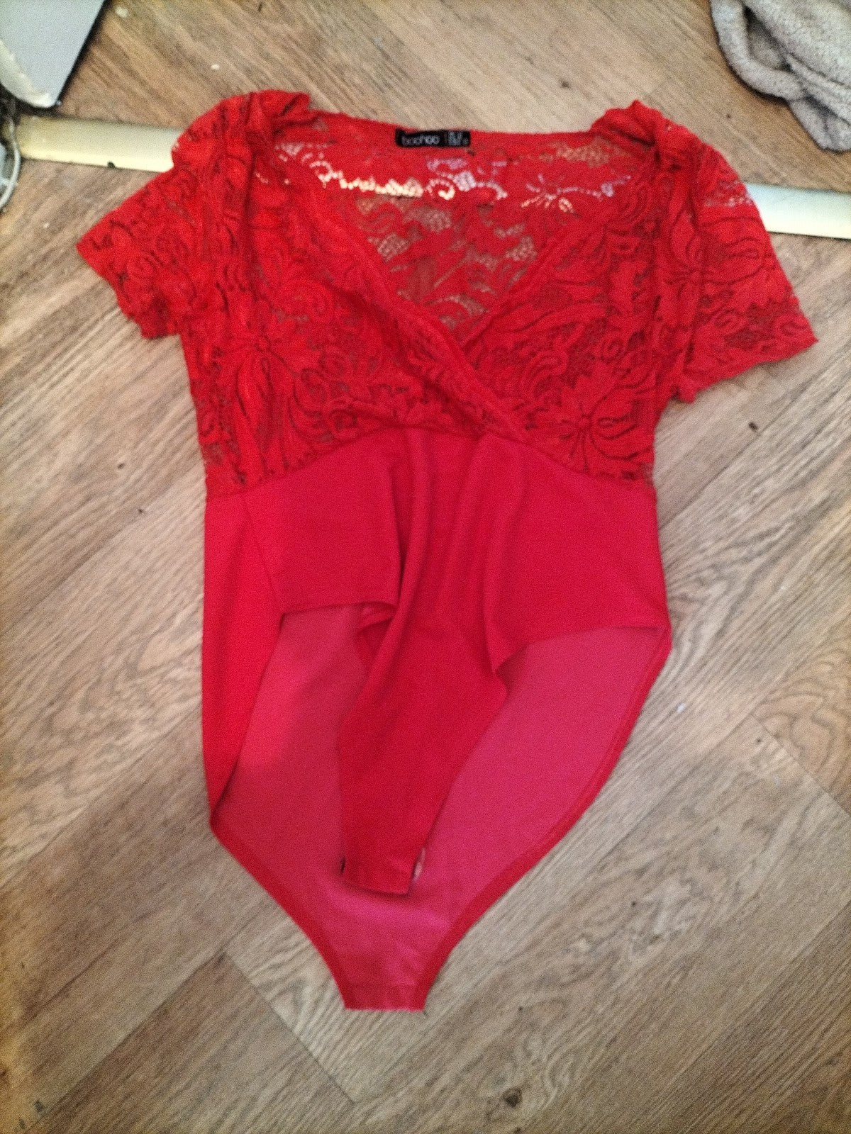 Boohoo 14 Red Lace Short Sleeve Bodysuit