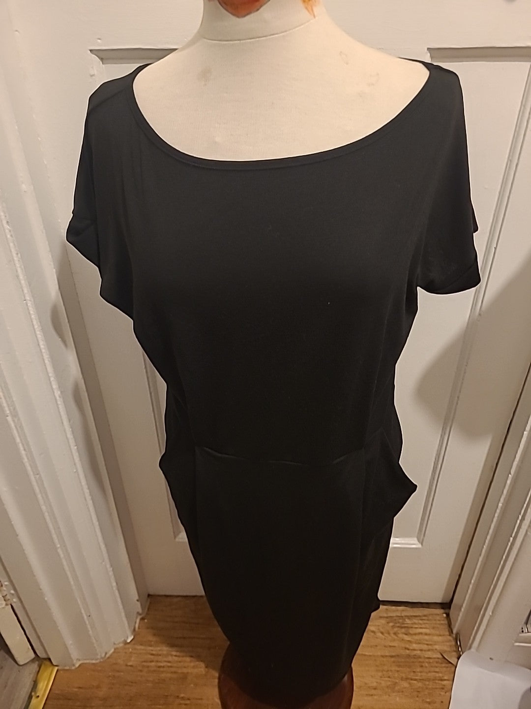 Ladies Shein Size XL Round Neck Short Sleeved Long Length Dress