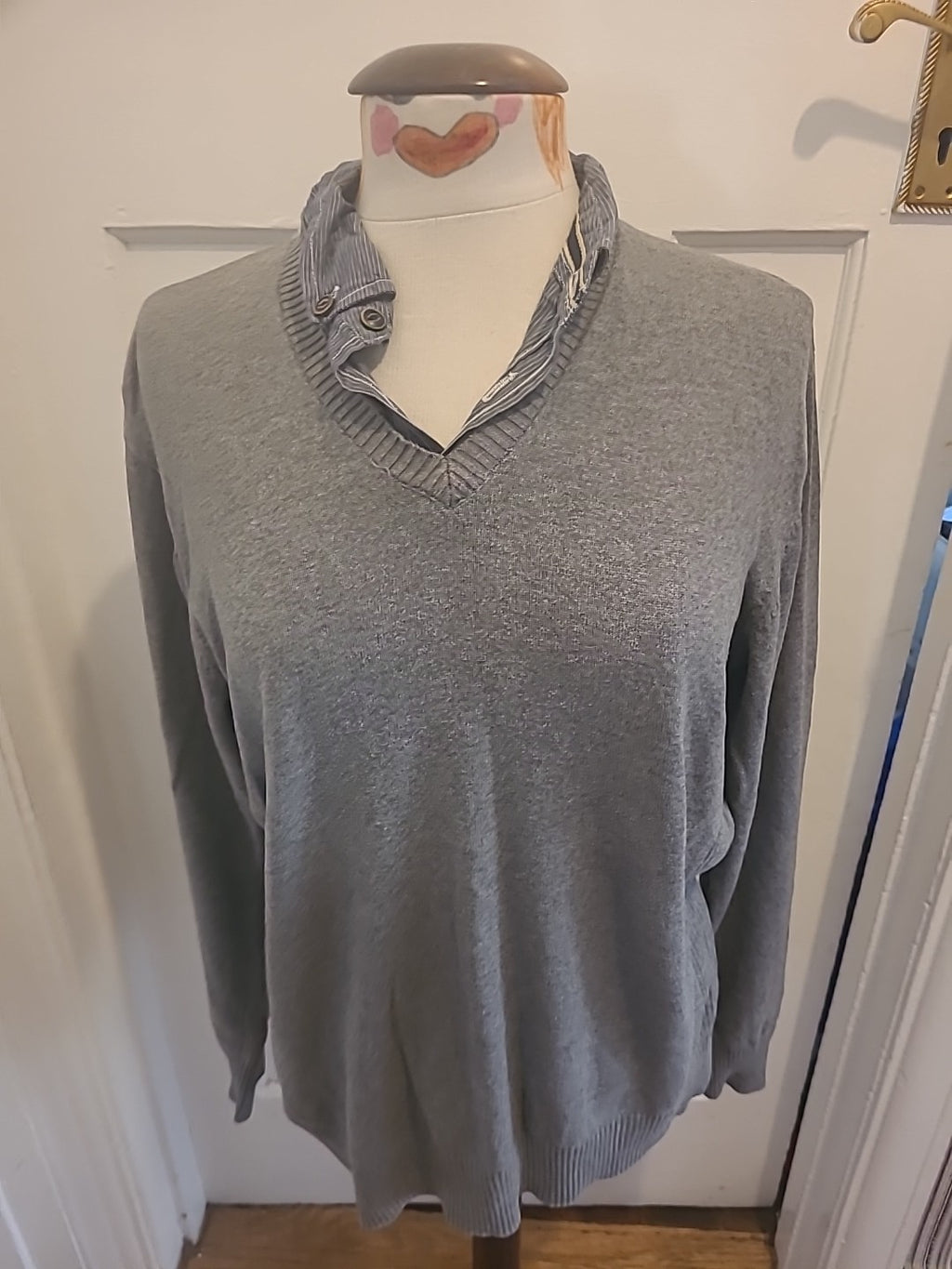 Mens Easy Size Medium Grey Collared Long Sleeved Polo/Jumper