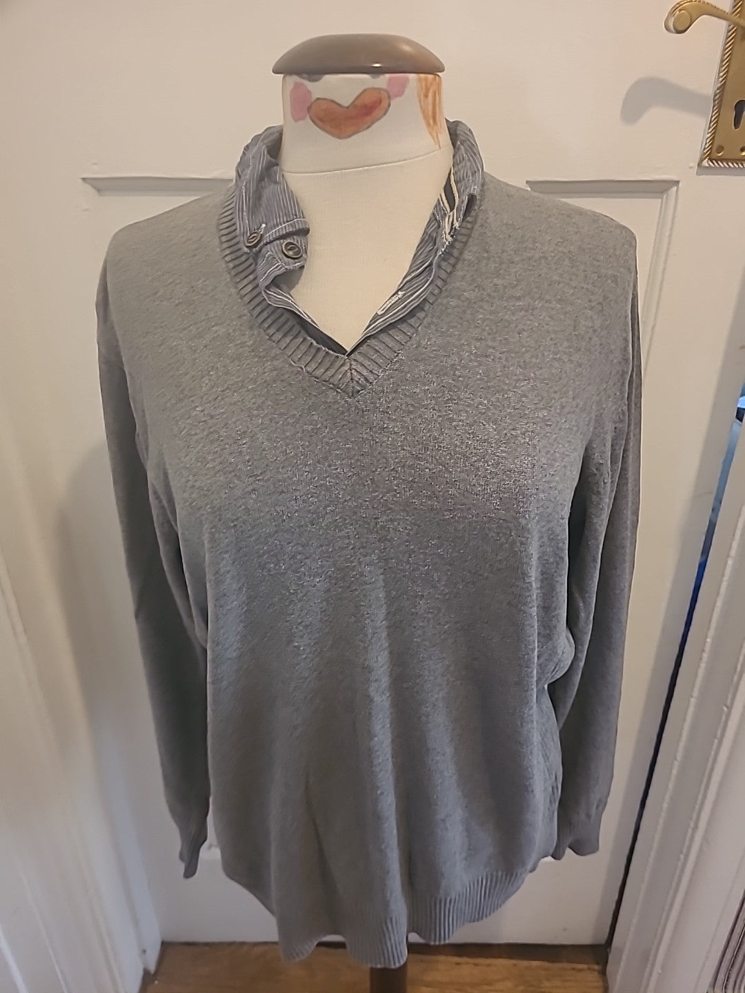 Mens Easy Size Medium Grey Collared Long Sleeved Polo/Jumper
