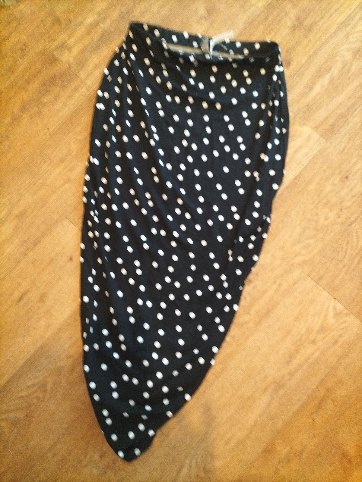 Brand New Ladies Asos Size 10 Polkadot Elasticated Skirt
