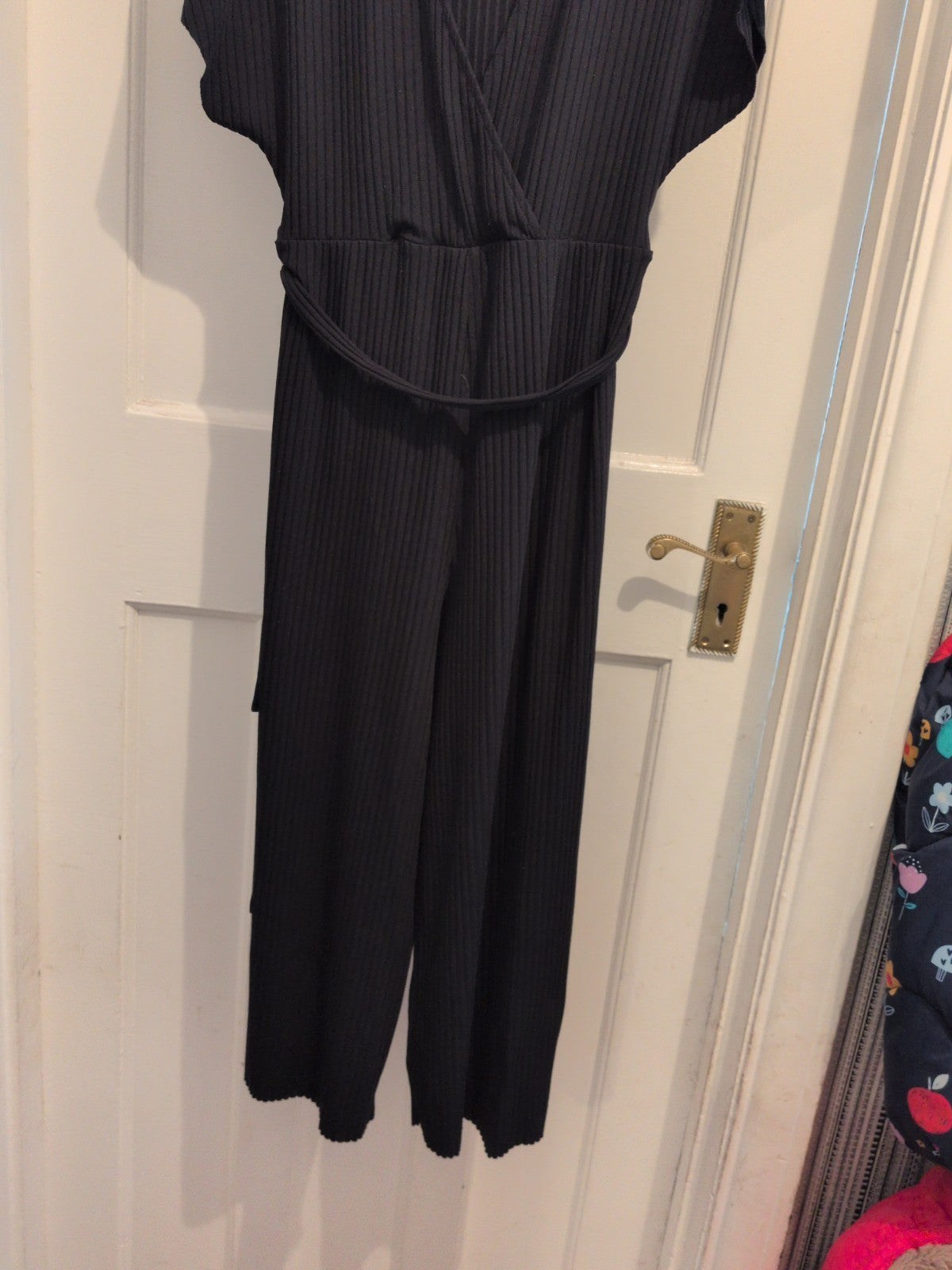 Ladies New Look Size 10 V Neck Black Jumpsuit Short Sleeve