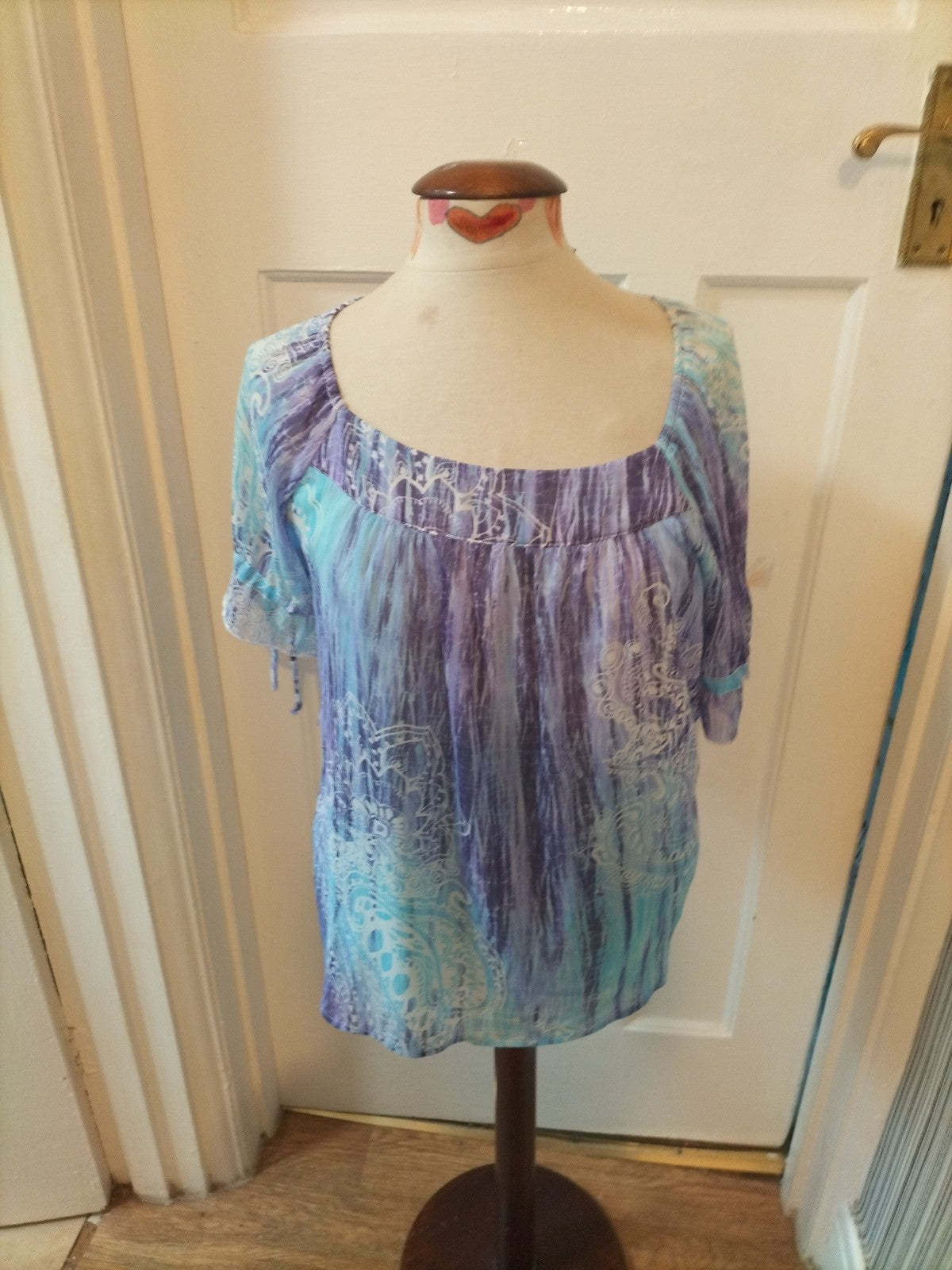 Ladies Alison Morgan Size Medium Purple/Aqua Short Sleeved Blouse