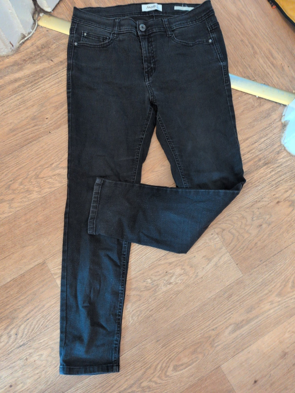 Angels Signature Convertible 10 Black Jeans
