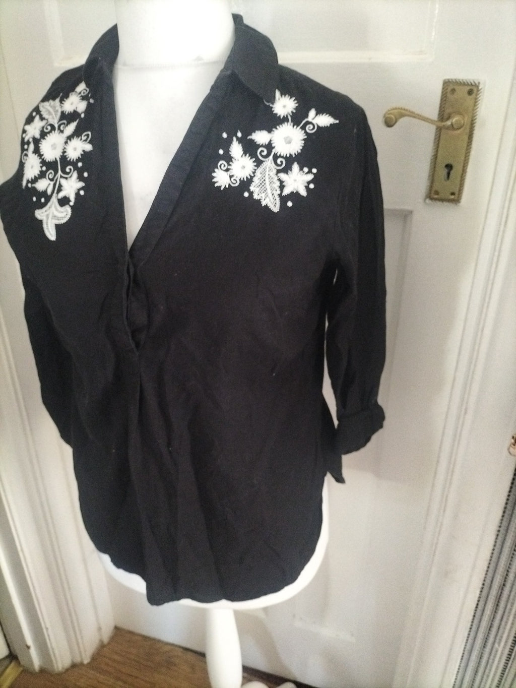 Ladies George Size 10 Black With Floral White Embroidery Collared Blouse