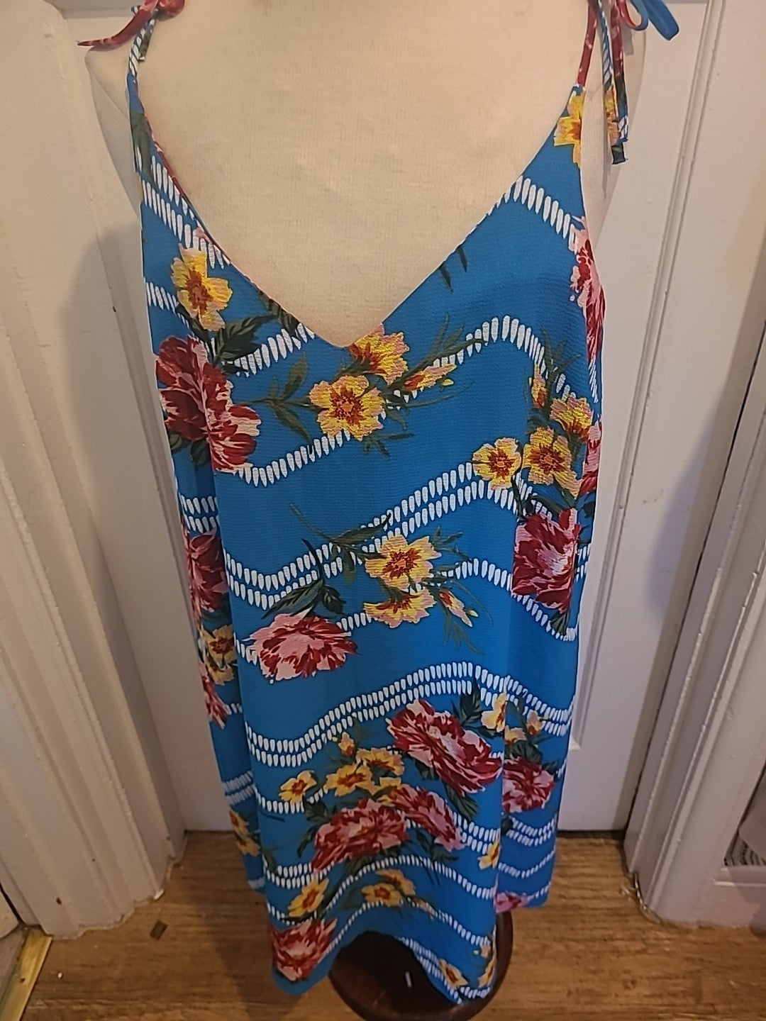 Brand New Ladies Papaya Size 16 Blue Floral Sleeveless Dress