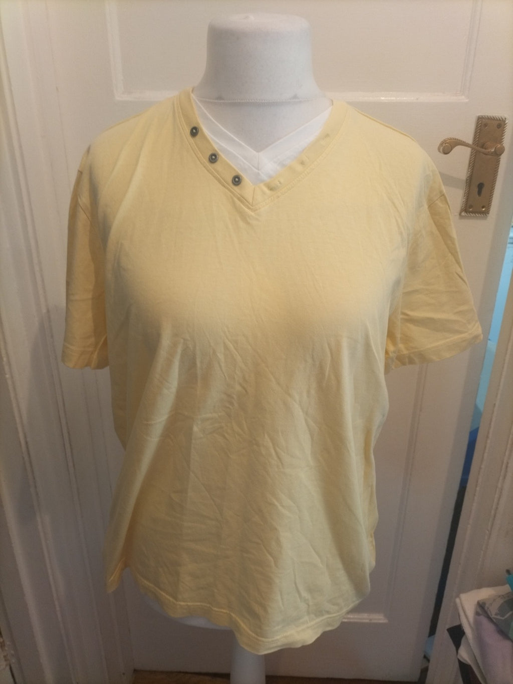 Tu Fairtrafe Certified Large Pale Yellow Short Sleeve T-shirt